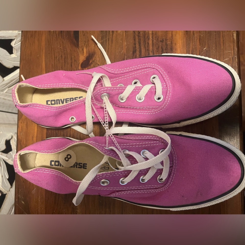 NWT mauve colored converse - Picture 2 of 5